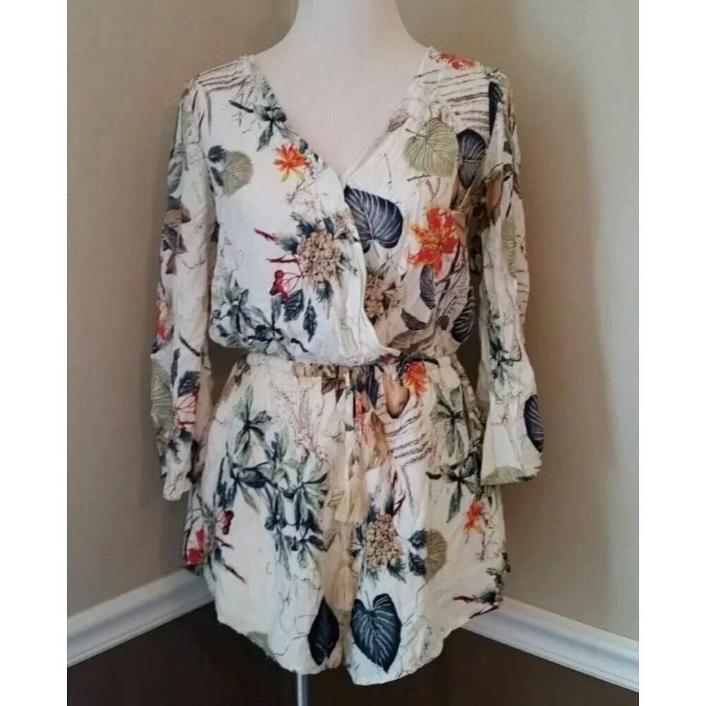 Shorts Romper Floral Botanical Leaves 3/4 Sleeve Boho Size small Cottage Summer